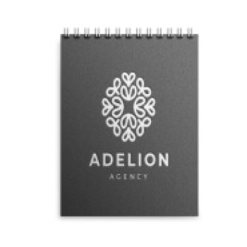 CADERNETA CAPA MALEÁVEL WIRE O MIOLO PERSONALIZADO ABERTURA VERTICAL COUCHÊ 275G LAM FOSCA E HOTSTAMPING Colorido frente - 100 un.