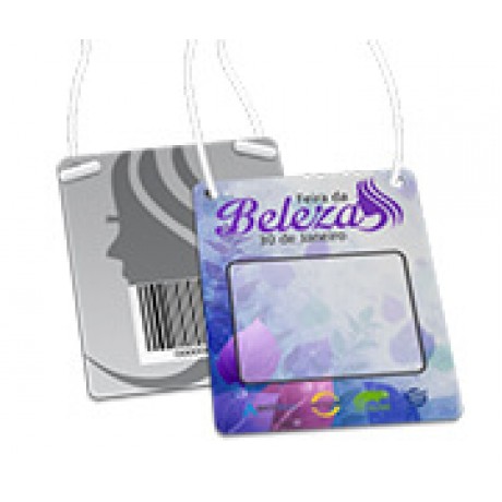 CREDENCIAIS COUCHÊ 250G VERNIZ UV TOTAL FRENTE COM CORDÃO OU CLIP JACARÉ 87X120MM Colorido frente e preto e branco verso - 100 un.