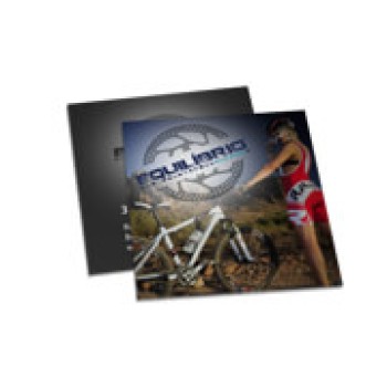 POSTAIS PAPÉIS ESPECIAIS METALIZADO FRENTE 250G SEM VERNIZ 91X102MM Colorido frente e preto e branco verso - 250 un.