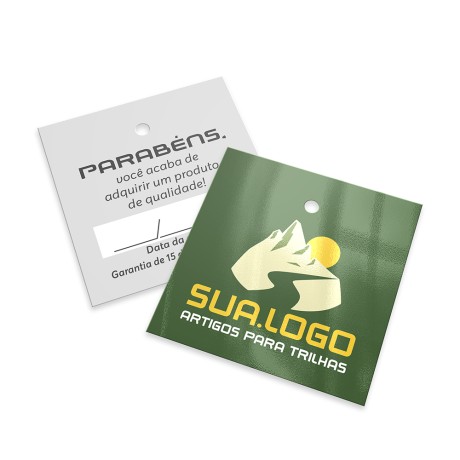 TAGS PADRÃO FURO COUCHÊ 250G VERNIZ UV TOTAL FRENTE 45X51MM Colorido frente e preto e branco verso - 1000 un.