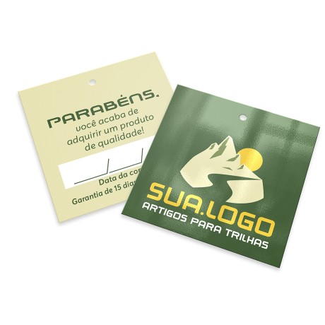TAGS PADRÃO FURO COUCHÊ 250G VERNIZ UV TOTAL FRENTE 91X102MM Colorido frente e verso - 3000 un.