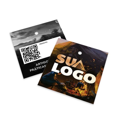 TAGS PADRÃO FURO COUCHÊ 300G FOSCA VERNIZ LOCALIZADO FRENTE 45X51MM Colorido frente e preto e branco verso - 1000 un.