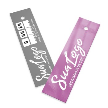 TAGS PADRÃO FURO COUCHÊ 300G VERNIZ UV TOTAL FRENTE 91X25MM Colorido frente e preto e branco verso - 1000 un.