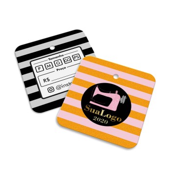 TAGS TAGS ESPECIAIS COUCHÊ 300G SEM LAMINAÇÃO E SEM VERNIZ SEM VERNIZ 45X51MM Colorido frente e preto e branco verso - 50 un.