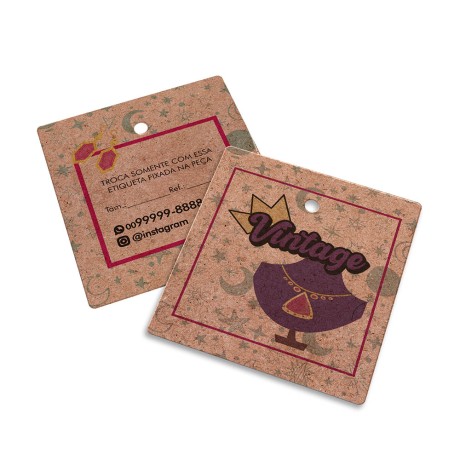 TAGS TAGS PADRÃO FURO KRAFT 250G SEM LAMINAÇÃO E SEM VERNIZ SEM VERNIZ 45X51MM Colorido frente e verso - 500 un.