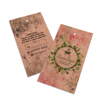 TAGS TAGS PADRÃO FURO KRAFT 250G SEM LAMINAÇÃO E SEM VERNIZ SEM VERNIZ 91X51MM Colorido frente e preto e branco verso - 3000 un.