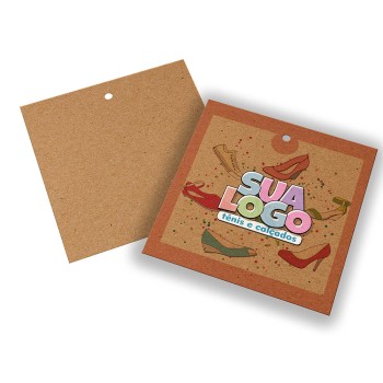 TAGS TAGS PADRÃO FURO KRAFT 250G SEM LAMINAÇÃO E SEM VERNIZ SEM VERNIZ COM TINTA BRANCA 91X102MM