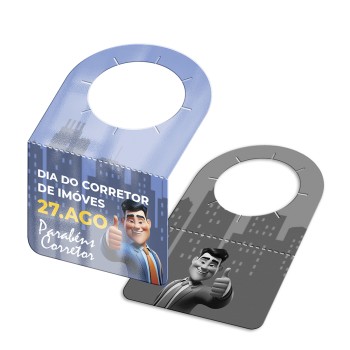 TAGS TAGS PARA GARRAFA COUCHÊ 300G VERNIZ UV VERNIZ UV TOTAL FRENTE 91X102MM Colorido frente e preto e branco verso - 500 un.
