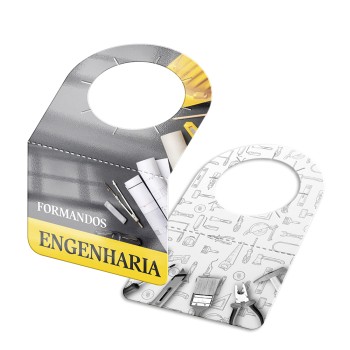 TAGS TAGS PARA GARRAFA COUCHÊ 300G VERNIZ UV VERNIZ UV TOTAL FRENTE 91X102MM Colorido frente e preto e branco verso - 5000 un.