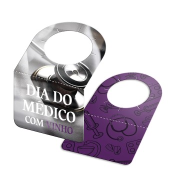 TAGS TAGS PARA GARRAFA COUCHÊ 300G VERNIZ UV VERNIZ UV TOTAL FRENTE 91X102MM Colorido frente e verso - 3000 un.